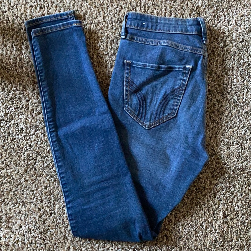HOLLISTER DARK DENIM HIGH RISE SUPER SKINNY JEANS